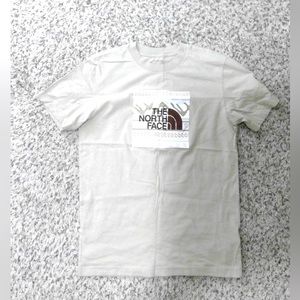 BOGO FREE SALE!! Men’s Tan The North Face tee (M)